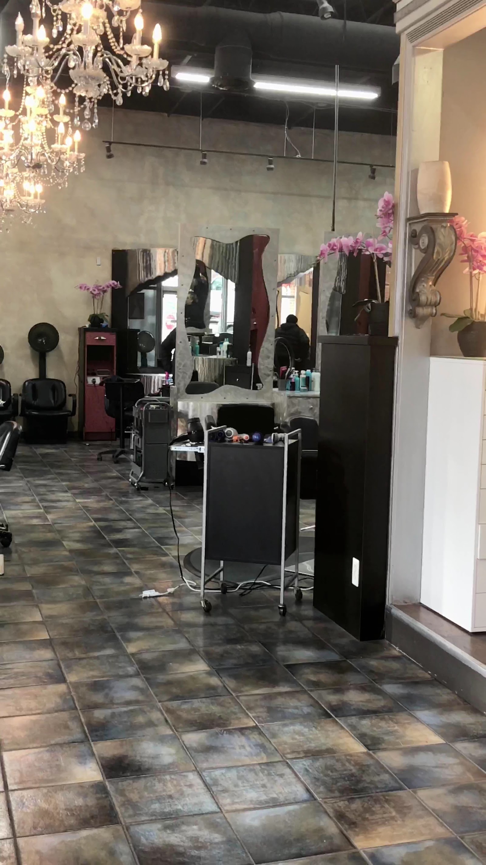 Cool Blue Salon — photo