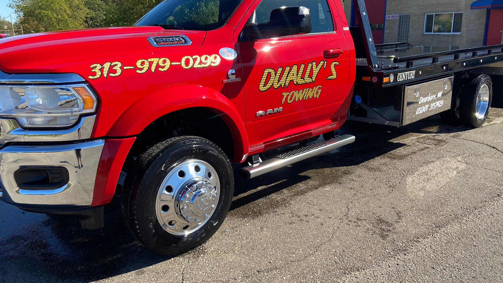 Dually’s Heavy Duty, cars & semi Truck Towing in Dearborn