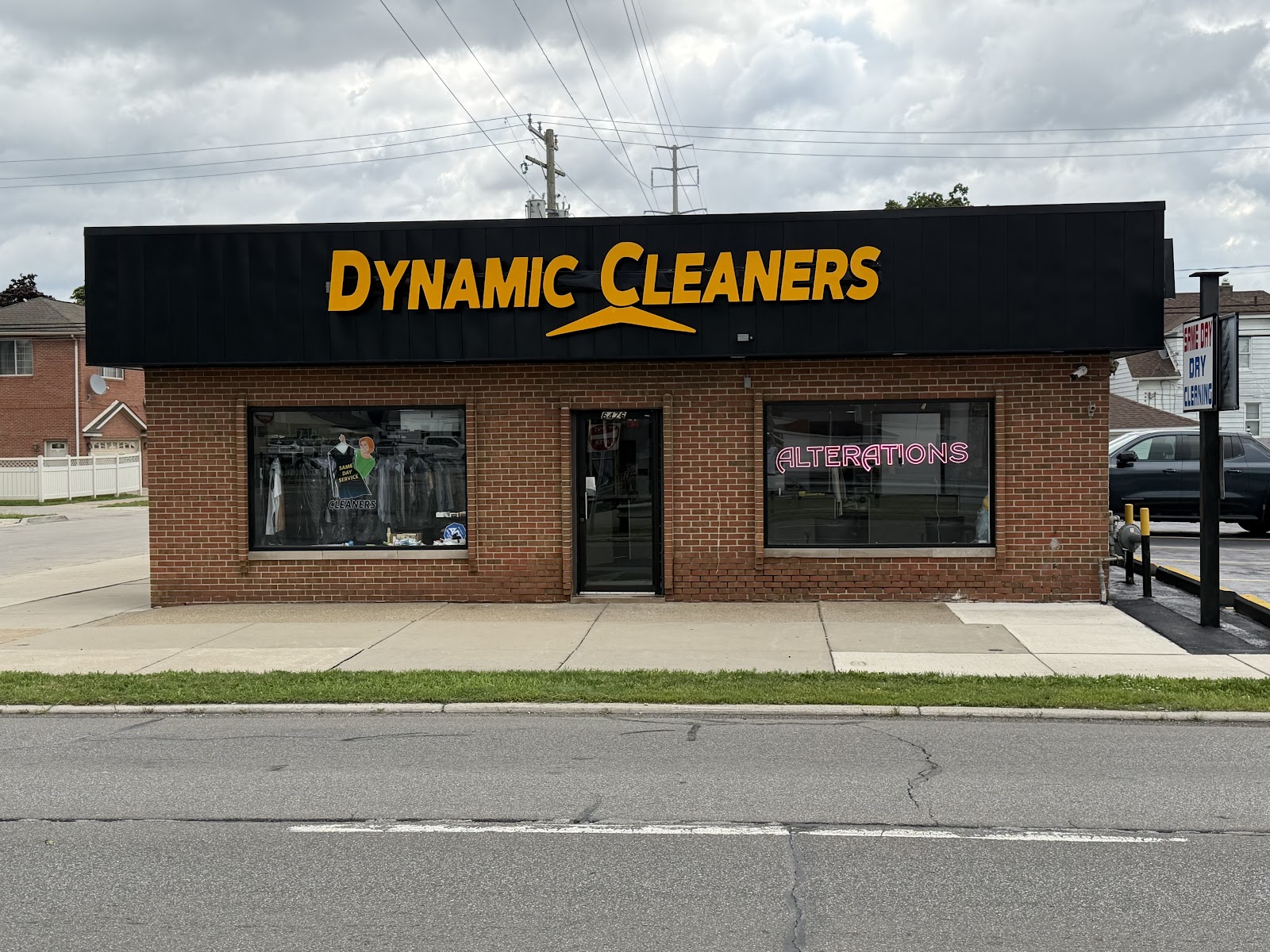 Dynamic Cleaners — photo