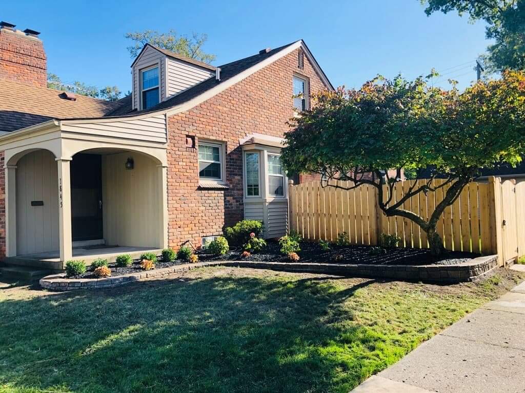 E and M Landscape Services — photo