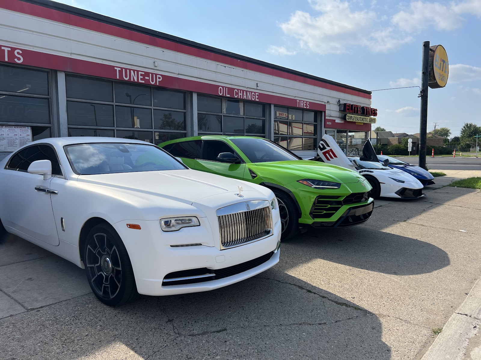 Elite tire — photo