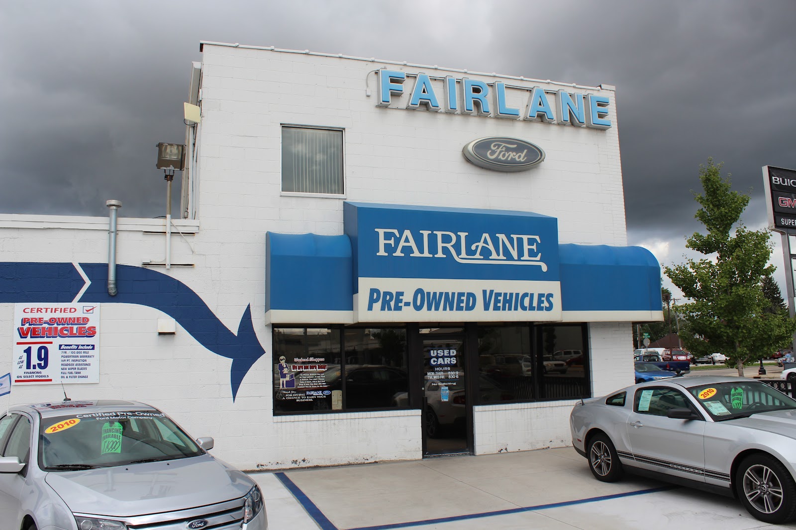 Fairlane Ford Used Car Sales in Dearborn