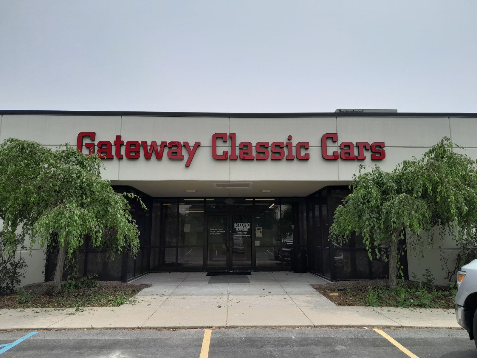 Gateway Classic Cars of Detroit in Dearborn