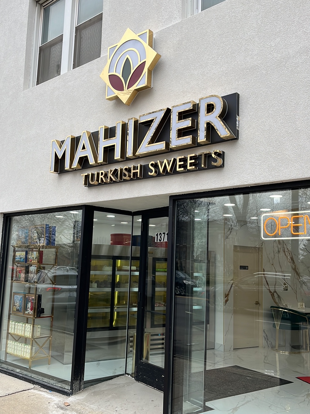 Mahizer Turkish sweet & Coffee — photo