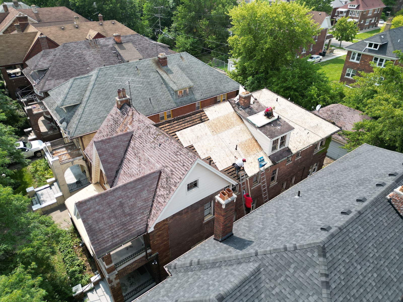 Pete's Roofing in Detroit