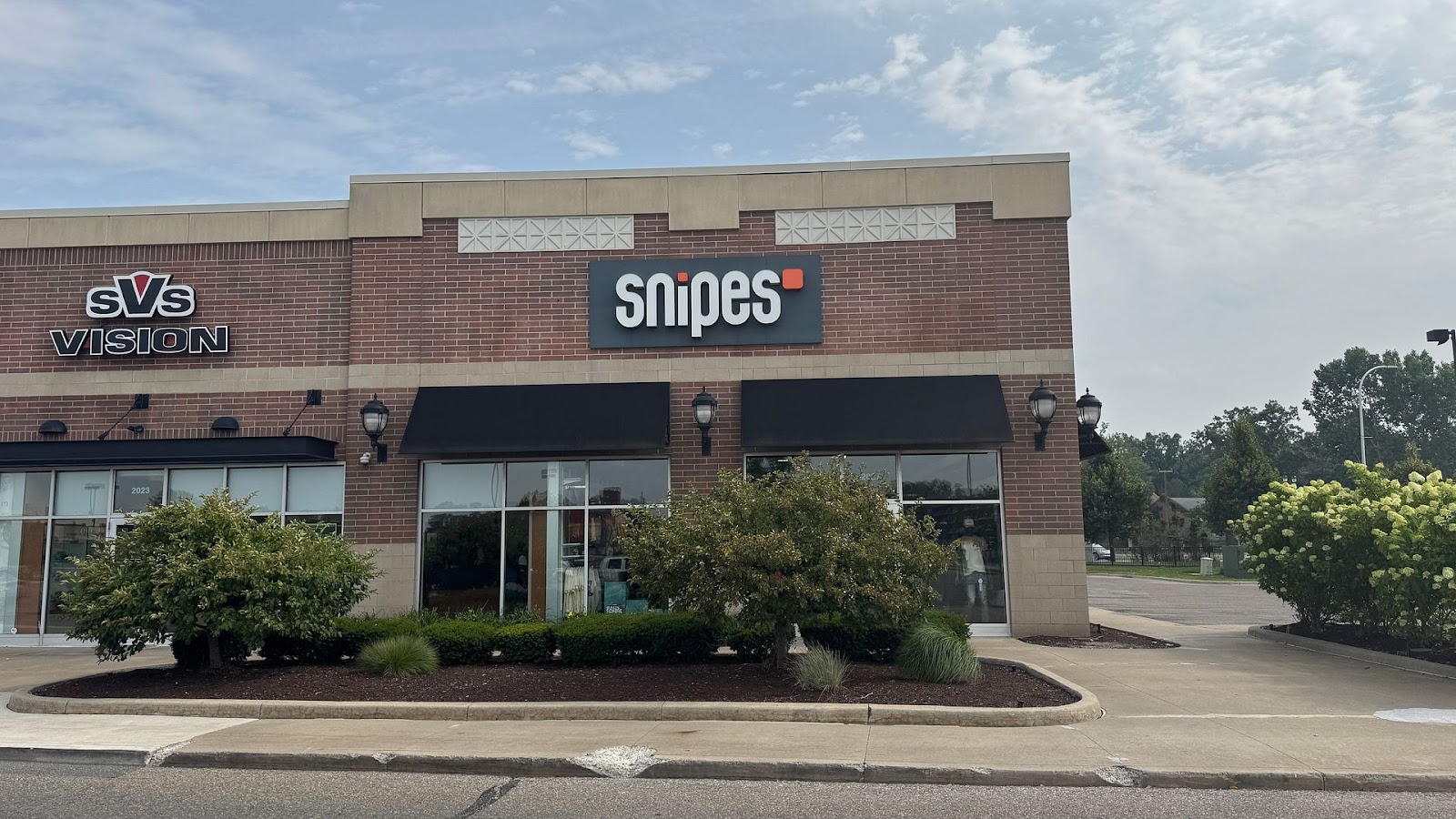 SNIPES — photo