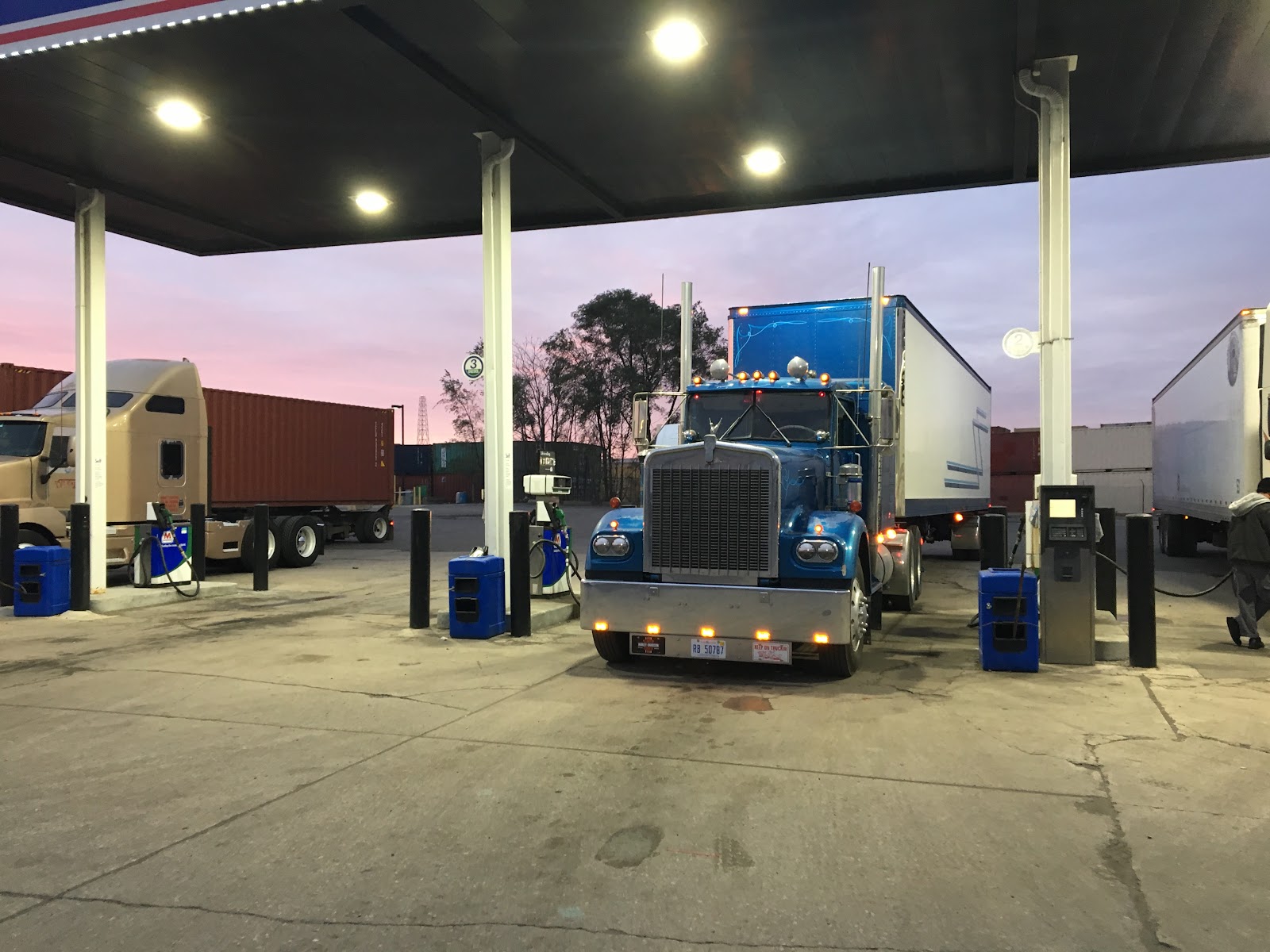 Truck City and Dearborn truck stop — photo