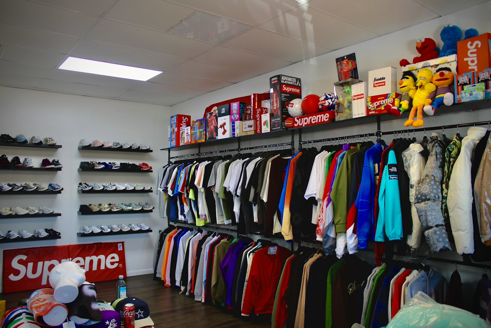 Whites House Clothing — photo